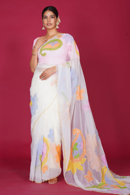 Gull Bahar – White Saree with Pastel Floral Motifs 🌸