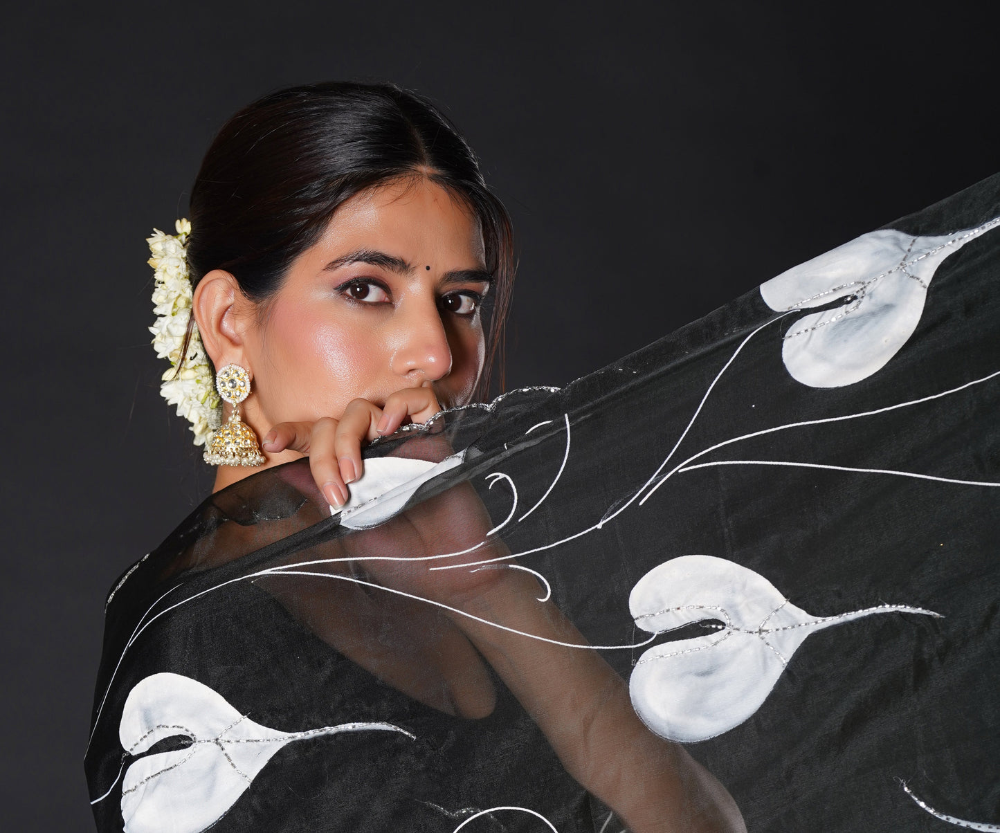 White Leaf – Black Saree with White Leaf Motifs